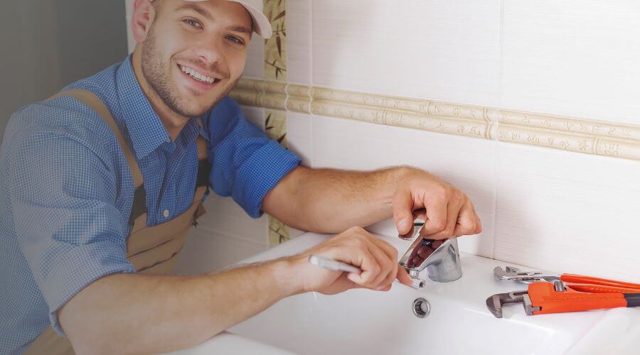 Professional clogged drains services in New Edinburg, AR